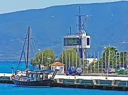 Tower der Hafenbehörde am östlichen Ausgang des Kanals