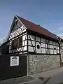 Fachwerkverblendung an einem Wohnhaus