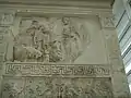 Der opfernde Aeneas (Westseite, rechte Schmalseite)
