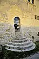 Alter Eingang mit Treppe