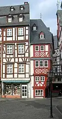 Wohn- und Geschäftshaus