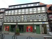 Wohn- und Geschäftshaus