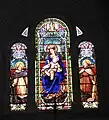 Kirchenfenster mit Maria mit dem Kinde