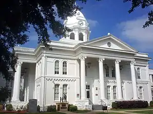Das Colbert County Courthouse ist Contributing Property des Colbert County Courthouse Square Historic Districts, der seit Mai 1973 im NRHP eingetragen ist.