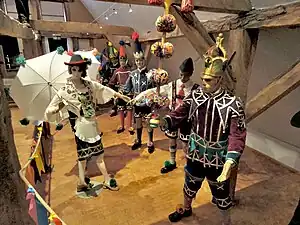 Bajazz und Tirolerpärchen – Traditionsfiguren der Herbsteiner Fastnacht