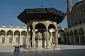 Brunnenhäuschen im Innenhof der Muhammad Ali-Moschee