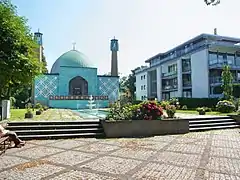 Die blaue Imam-Ali-Moschee des Islamischen Zentrums
