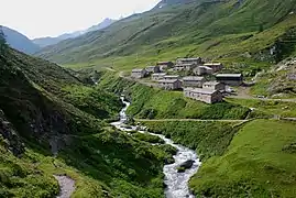 Jagdhausalm in Tirol mit einem Weiler