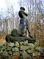 Skulptur Kentaur Dresdner Heide, Seitenansicht.