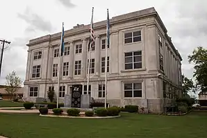 Das Marshall County Courthouse in Madill, seit 1984 im NRHP gelistet