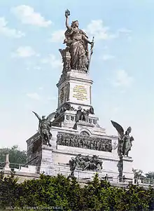 1877–1883: Niederwalddenkmal. Schillings jüngere Tochter Clara soll das Modell für die Germania gewesen sein.