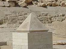 Restauriertes Pyramidion