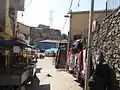 Weg über den verdeckelten Abflusskanal durch die Favela Monte Azul, wo früher ein übel riechender Bach floss.