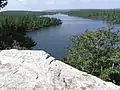 Blick auf Lake Awosting von den Klippen