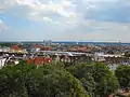 Blick aus der „Laterne“ auf den Stadtteil; im Hintergrund HDW
