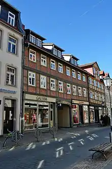 Wohn- und Geschäftshaus